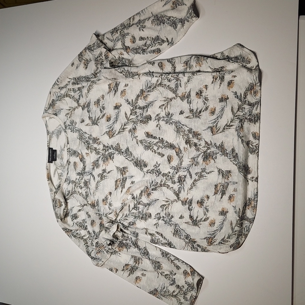Van Heusen 60% Rayon  40% Polyester Long Sleeve Floral Top